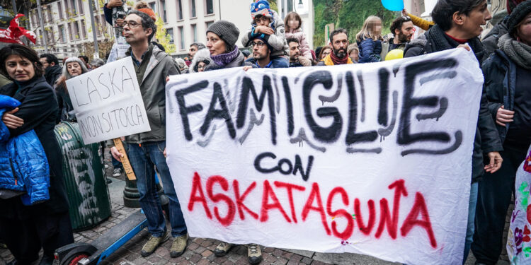 Oltre duemila persone