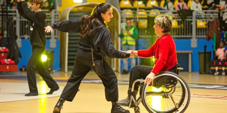 Altre migliaia in streaming