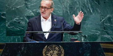 'Vogliono mettere in ginocchio il nostro Paese'