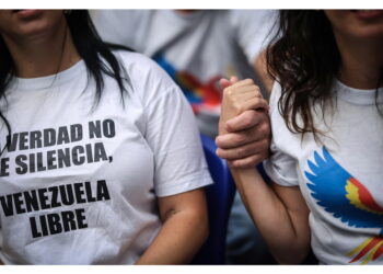 'Non ci saranno incontri con il pubblico per ora'