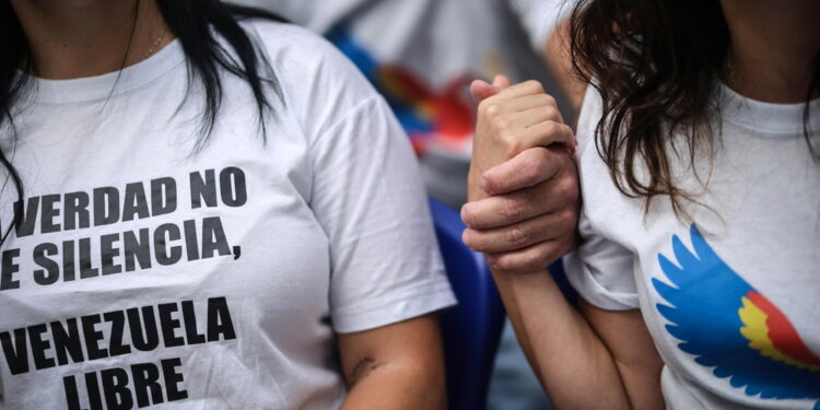 'Non ci saranno incontri con il pubblico per ora'