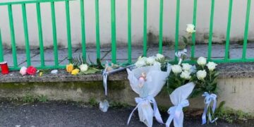 In provincia di Arezzo rimase strozzato da laccetto della felpa che si impigliò in ramo