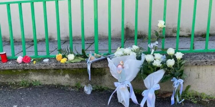 In provincia di Arezzo rimase strozzato da laccetto della felpa che si impigliò in ramo