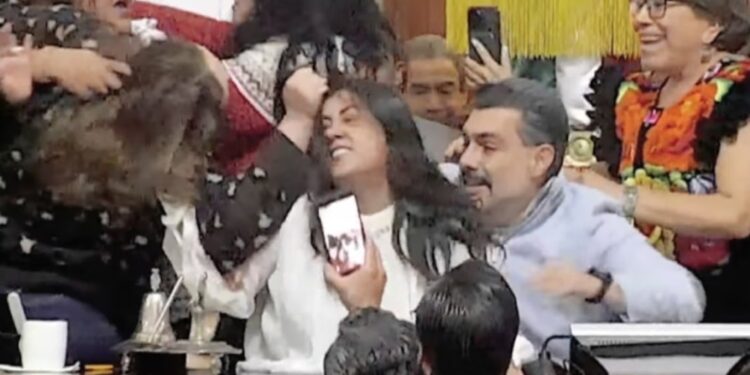 Parlamentari si azzuffano sulla riforma della trasparenza