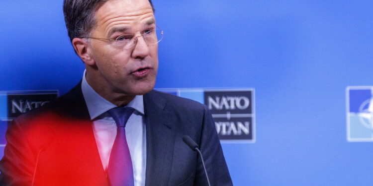 'Cyberattacchi e navi spia che mappano nostre infrastrutture'