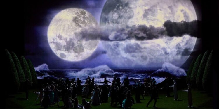 Otto minuti di applausi per l'apertura di Stagione