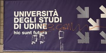 Il rettore: 'Condanna assoluta di questi gesti'
