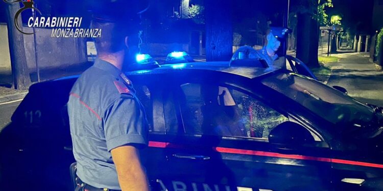 Salvati dai carabinieri