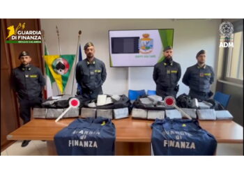 Trovati in due container dalla Guardia di finanza e dall'Agenzia delle dogane e monopoli