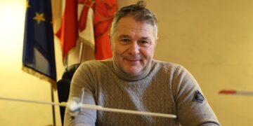 Zuccarini parla di 'eroica missione'. 'Protagonista efferati delitti' replica sindacato