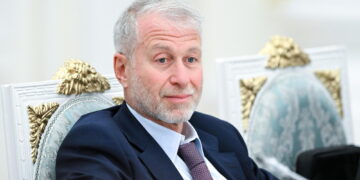 Fondi del Chelsea congelati. Gb minaccia azione legale contro oligarca