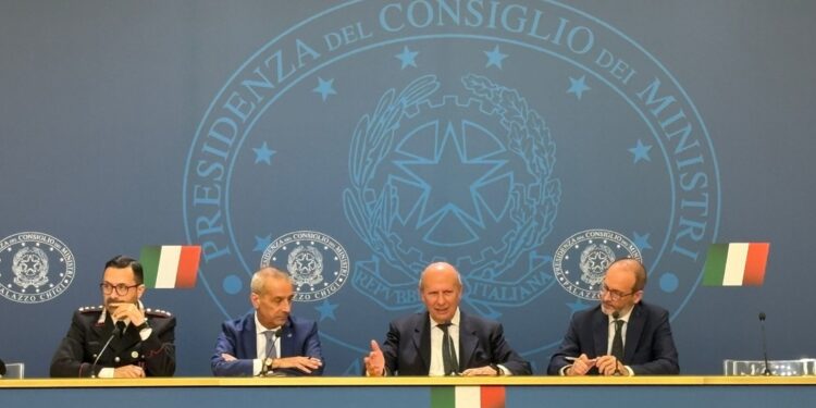 A Palazzo Chigi presentato l'accordo per monitoraggio satellitare delle aree più critiche