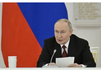 Peskov: 'Doveroso tra persone educate'