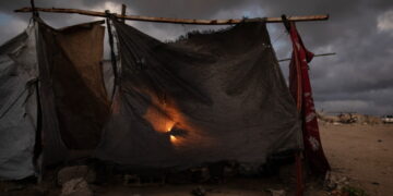 In conferenza stampa con Netanyahu