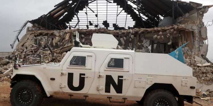 Una pattuglia della forza Onu stava ispezionando un checkpoint quando è stata colpita