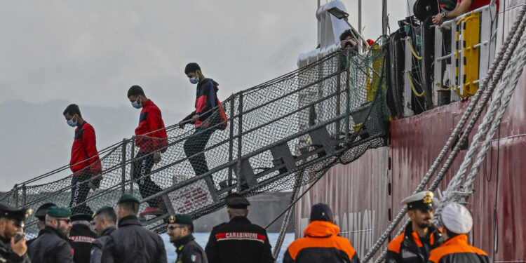 Approdati via mare in 66.296. Rispetto al 2023 la diminuzione è del 57