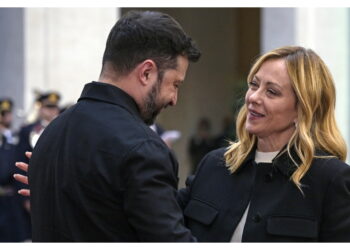 Il leader ucraino intercettato prima dell'incontro con la premier