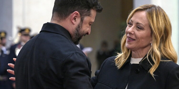 Il leader ucraino intercettato prima dell'incontro con la premier