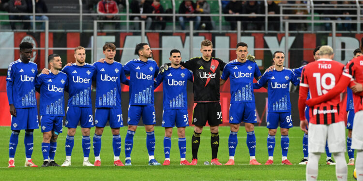 Como e Milan schierati a San Siro nella stagione 2024-2025  (foto Roberto Colombo)