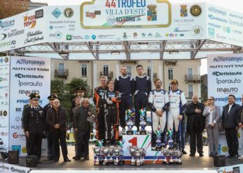 Il podio del Rally Aci Como-Trofeo Villa d'Este 2025, vinto da Re e Pozzi