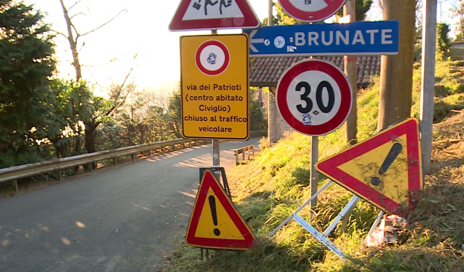 Civiglio, rocciatori al lavoro per ripulire il versante in via dei Patrioti. Al via il cantiere in via Ghislanzoni