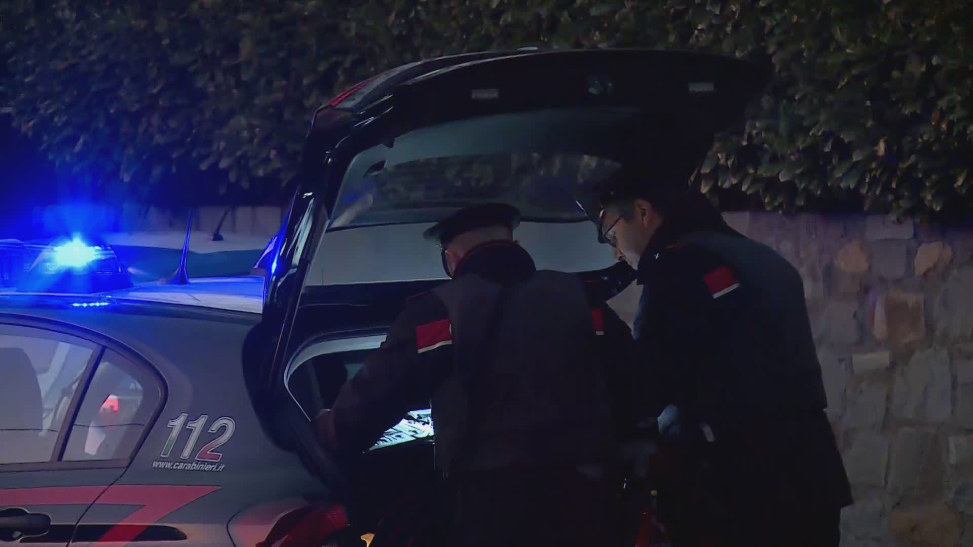 Terrore sul treno ad Arosio, 17enne aggredito