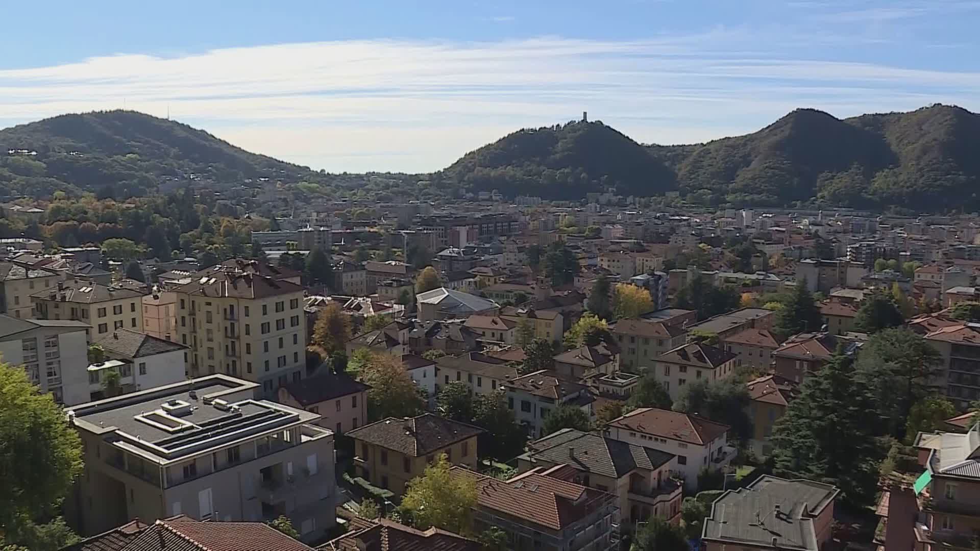 Comaschi all’estero, sono quasi 64 mila