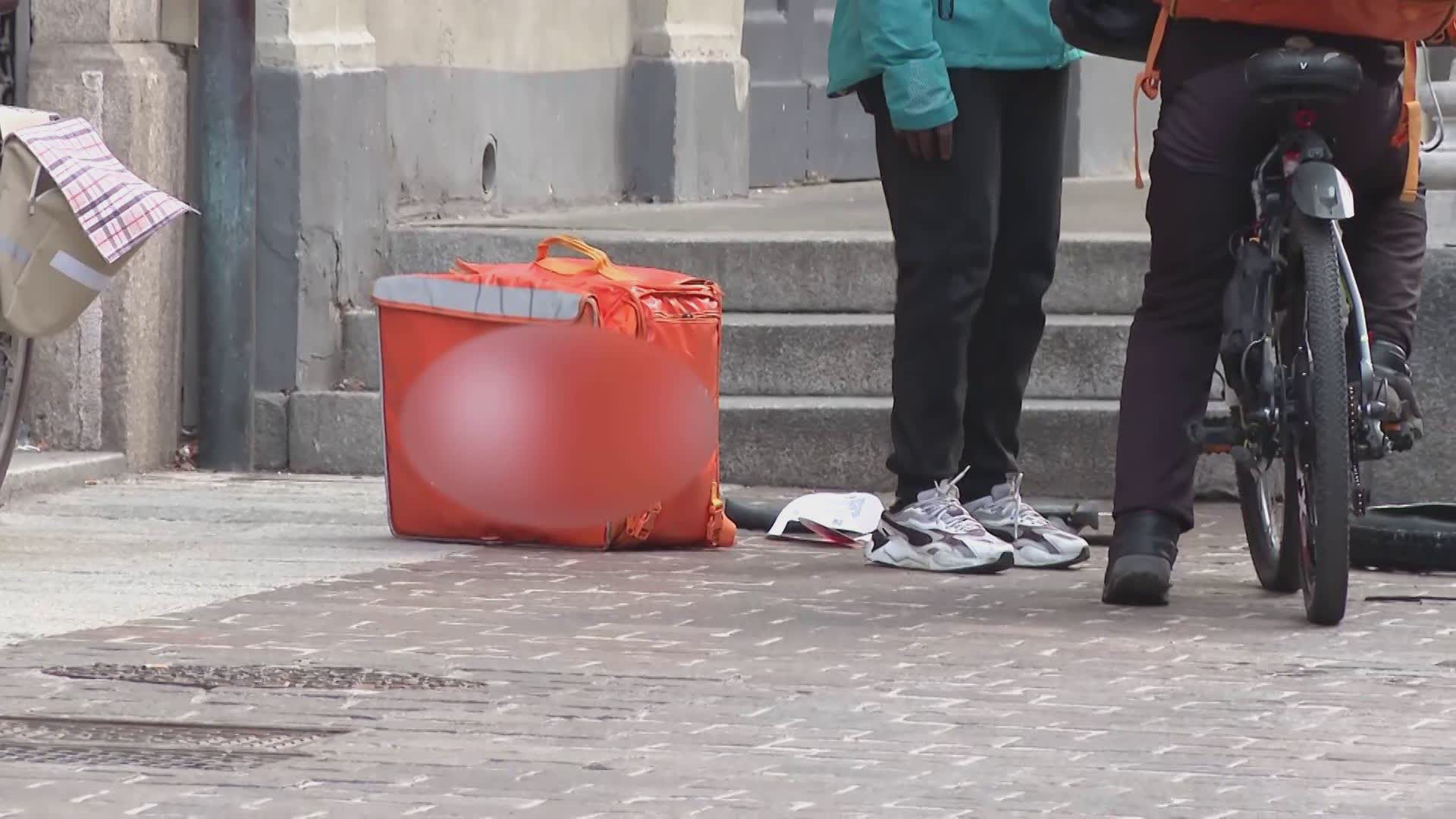 Seveso, baby gang aggredisce e rapina i rider