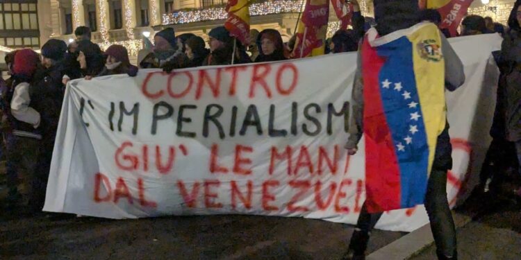 Corteo sulle note degli Intillimani