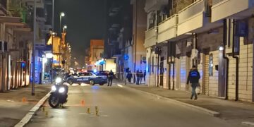 Il 34enne era su una moto quanto è stato raggiunto dai proiettili