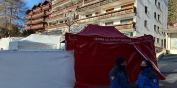 La ragazza fa parte del gruppo di studenti del liceo Virgilio di Milano