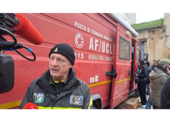 A effettuare le operazioni è una squadra di 24 vigili del fuoco