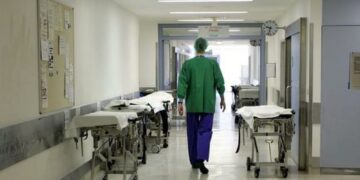 Risarcirà 470.000 euro a una paziente che ebbe terapie per la diagnosi sbagliata