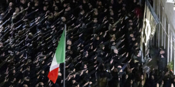 Per violazione delle leggi Mancino e Scelba