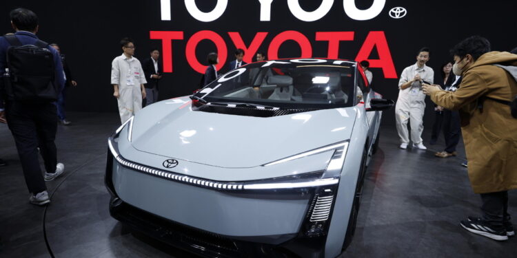 Strategia di successo tra ibrido ed elettrico