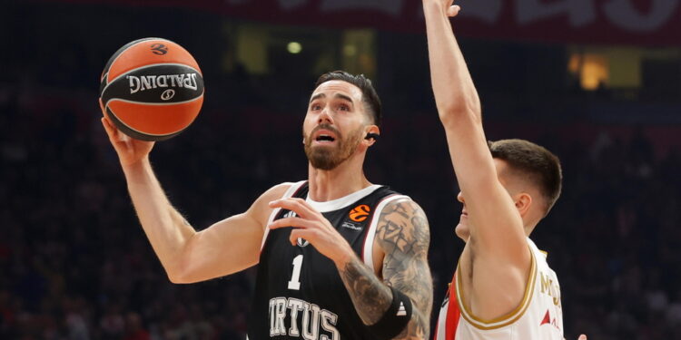 Accusati di lesioni ad un'operatrice di un'ambulanza