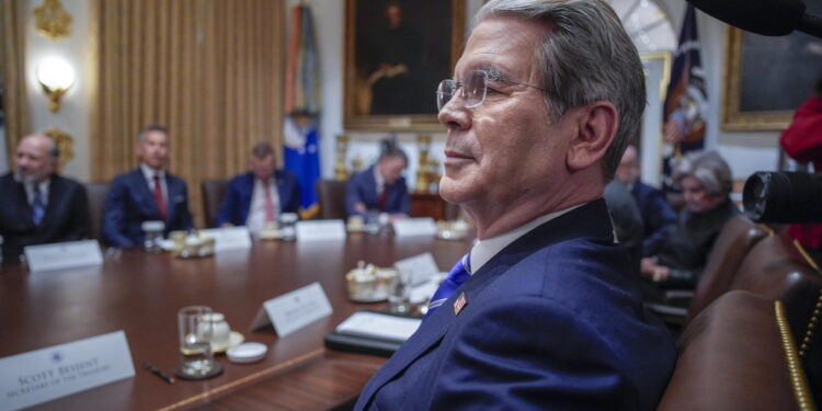 Axios: 'Per il segretario il capo della Fed ora non si dimetterà