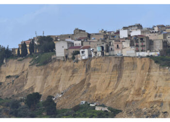 La premier preferisce tenere insieme la sua maggioranza