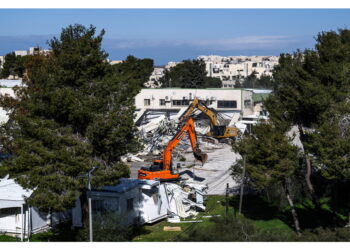 Vigili del fuoco al lavoro