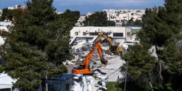 Vigili del fuoco al lavoro