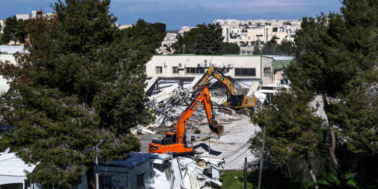 Vigili del fuoco al lavoro