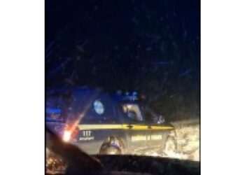 In 4 bloccati in auto