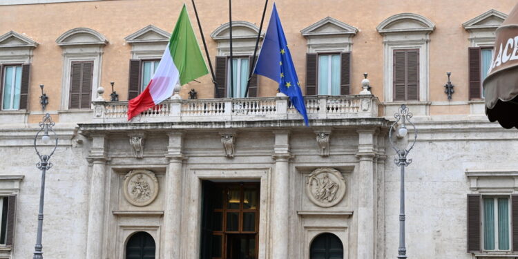 Giornalisti allontanati