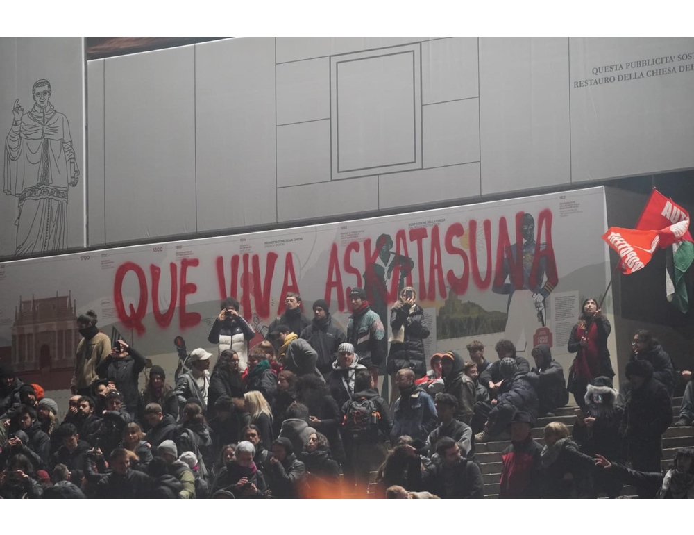 Capodanno a Torino, tensioni a corteo antagonisti
