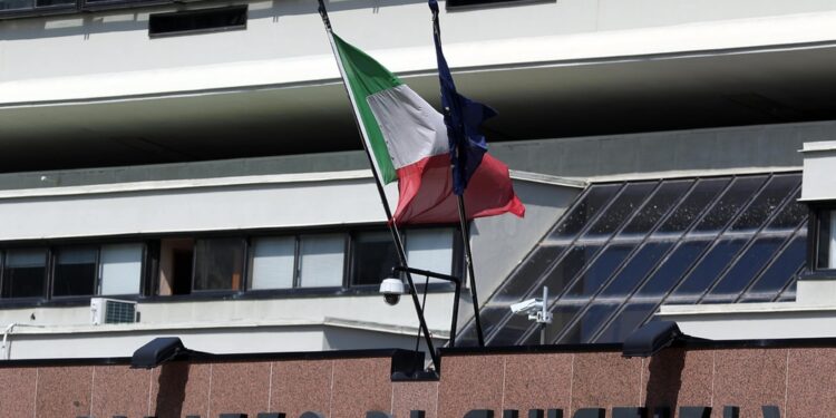 Indagini in corso: forse riconducibile e festeggiamenti di inizio anno