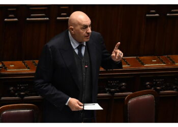 Il ministro a Borghi (Lega): 'Dialogo prevalga