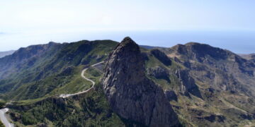 Le autorità delle Canarie fanno appello alla calma