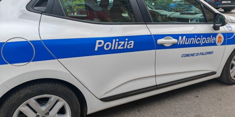 Locale senza agibilità e documenti prevenzione incendi. Custode ha rotto i sigilli