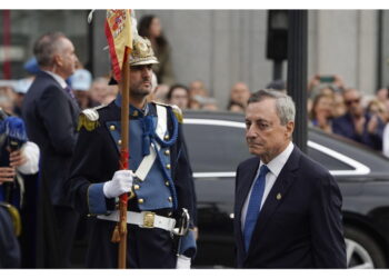 L'ex premier 'estremamente grato' per il Premio Carlo Magno