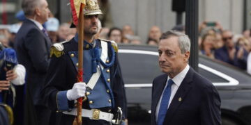 L'ex premier 'estremamente grato' per il Premio Carlo Magno